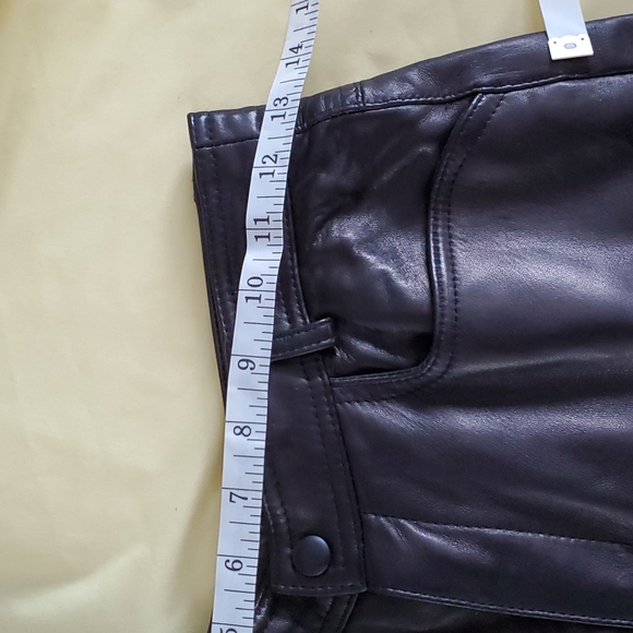 Danier leather sz 8 (vintage?) lined leather pants. Perfect condition!! - Picture 9 of 13